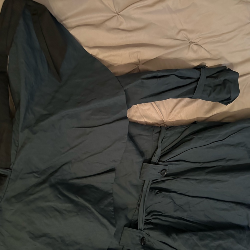Designed trench coat - Picture 11 of 16